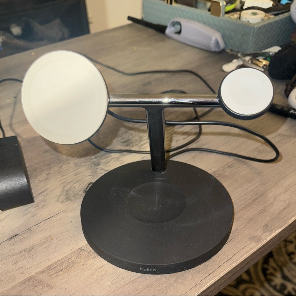 Belkin 3 in 1 MagSafe Wireless Charging Stand